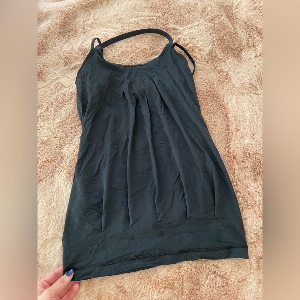 Black Lululemon workout top